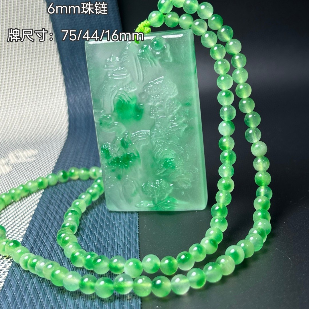 高冰种飘绿老翠玉山水吊牌玉佩项链缅甸老翡翠冰透毛衣链正品百搭