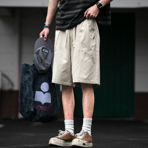 水洗做旧立体分割裁剪工装短裤男