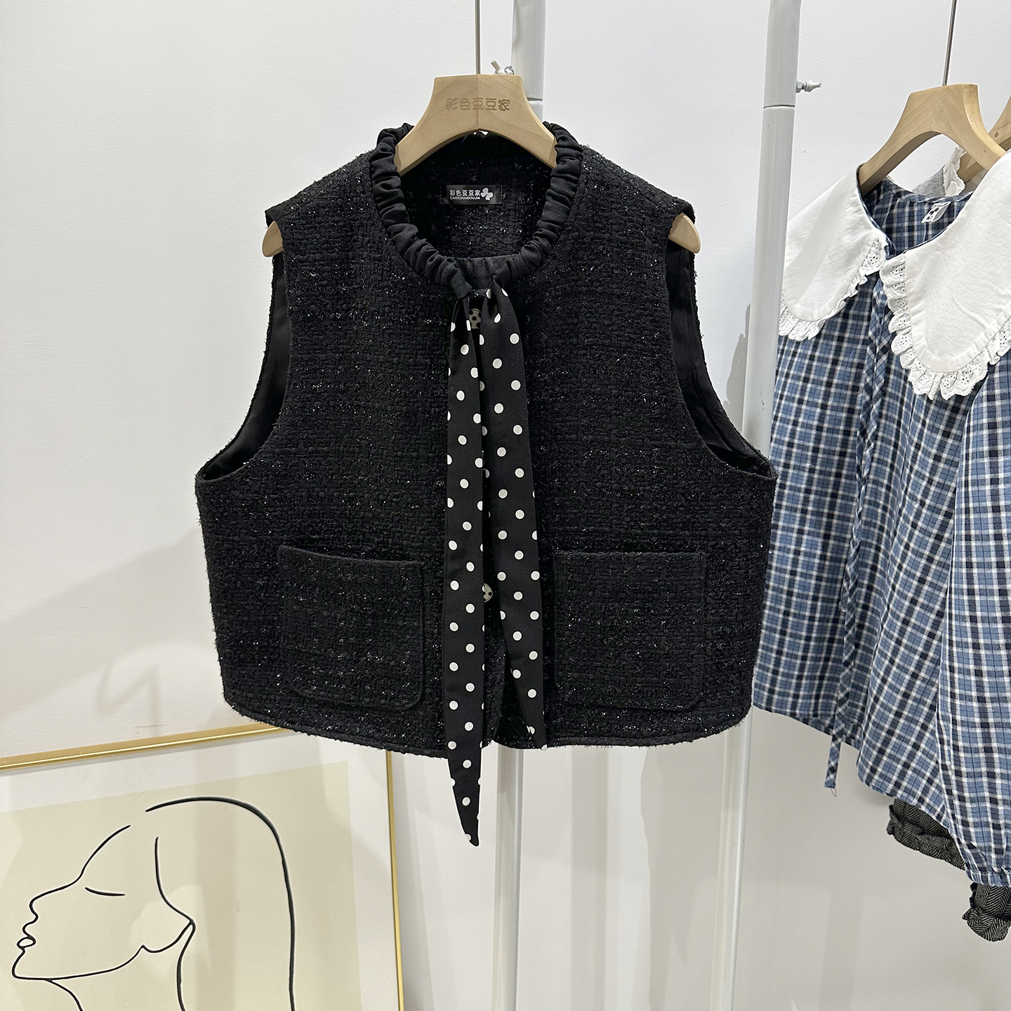 秋冬款黑色粗花呢小香风亮丝马甲