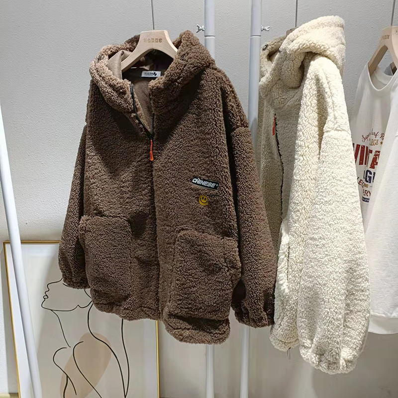 港味运动风保暖厚实洋气宽松连帽外套女冬季刺绣仿羊羔毛棉服上衣