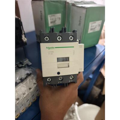 施耐德LC1D80BD接触器，