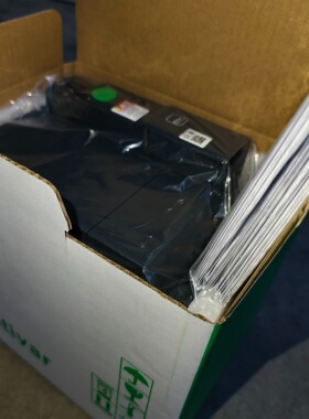 施耐德Altivar 320变频器，型号ATV320U55N