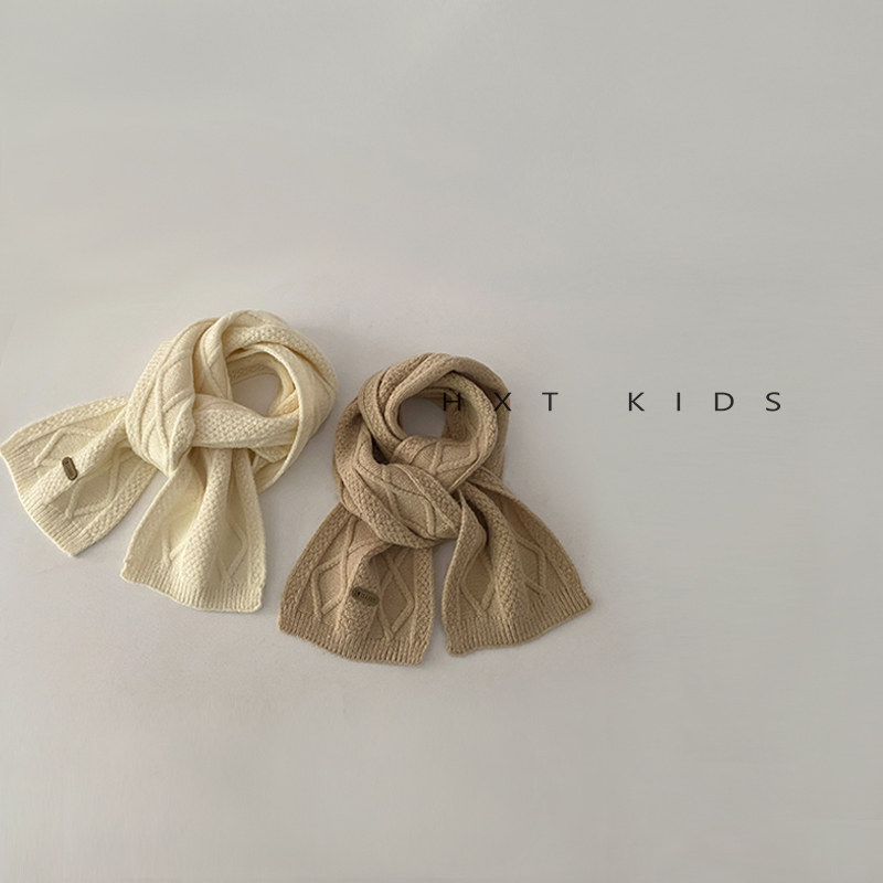 어린이 스카프 가을 겨울 스타일 작은 라벨 유행  겨울 야외 착용 따뜻한 한국어 버전 다목적 단색 스카프