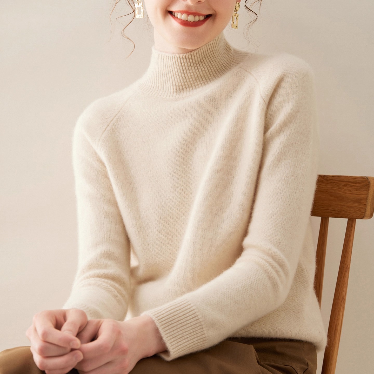 鄂尔多斯市秋冬加厚半高领羊绒衫女内搭宽松毛衣羊毛衫针织打底衫