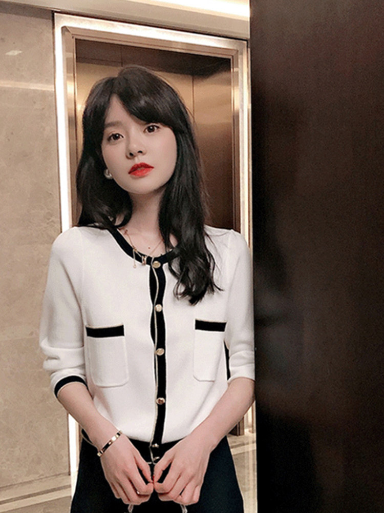 2024 가을 겨울 신상 니트 재킷 일본식 게으른 스타일 하이 엔드 루즈 라운드 넥 싱글 브레스트 가디건 스웨터