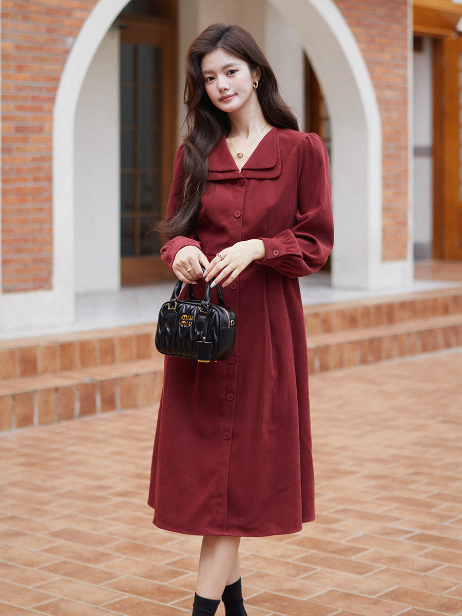 HIGH-END AUTUMN AND WINTER NEW 2024 FRENCH RETRO TEMPERAMENT TO REDUCE AGE AND LOOK THIN UNDERWEAR A BASE SWEATER KNITTED DRESS