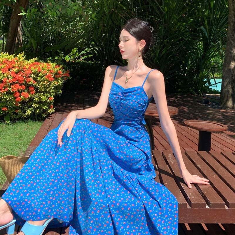 碎花蓝色吊带连衣裙女夏