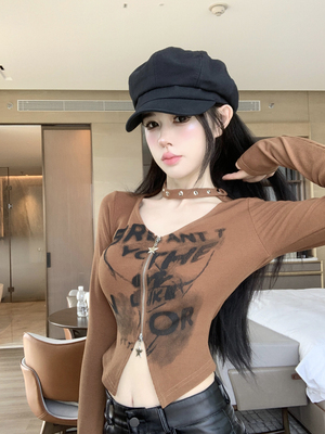 设计感长袖打底衫女印花短款上衣