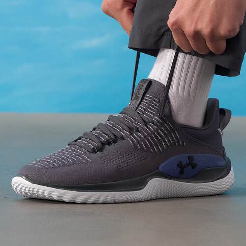 安德玛UnderArmour运动鞋健身舒适耐磨跑步训练鞋3027177-101
