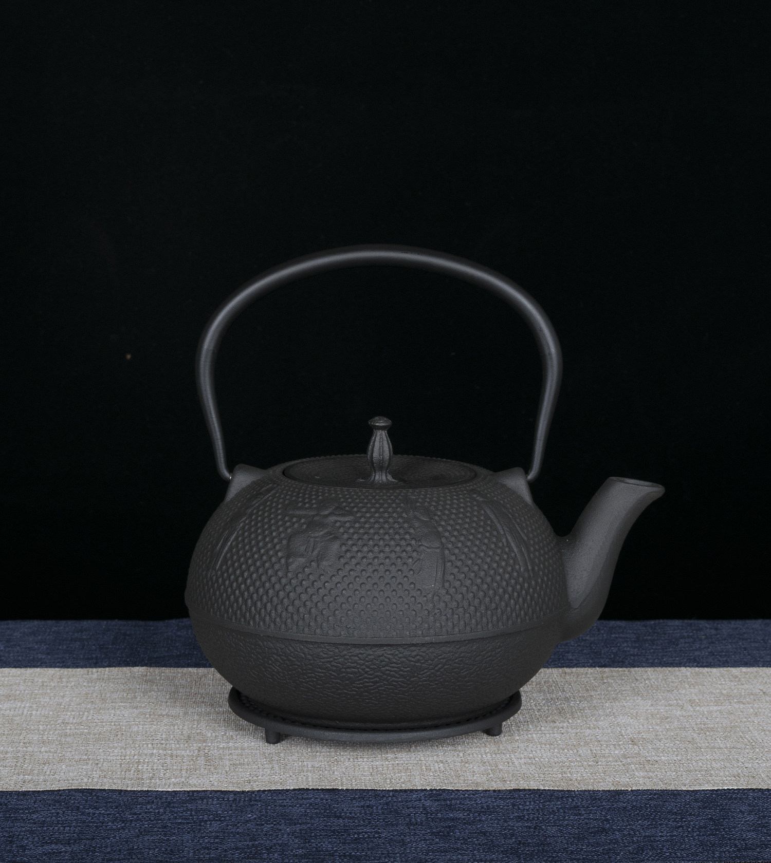 铸铁茶壶家用黑色茶具纯手工无涂层进口煮茶机泡烧水铁壶自用套装