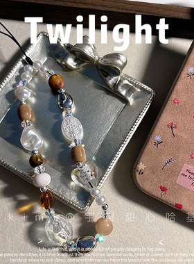 【HAKIMI】原创设计成品手机链秋冬咖色相机挂绳简约学生复古爱心