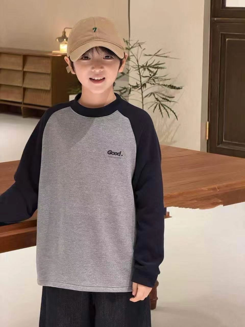 萌外童装25冬青少年儿童蚕丝棉加棉加厚亲肤打底衫男女童保暖长袖