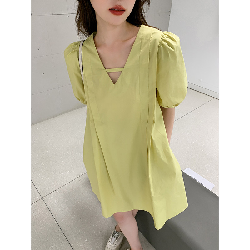 赫本风黑色V领连衣裙女夏小个子简约设计感a字裙韩系娃娃裙时髦,女装连衣裙,浙宝233