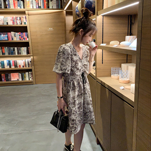 新款主推 【已出货】时髦涂鸦碎花抽绳连衣裙MMJ2357P105K158图片