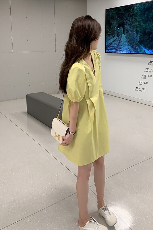 赫本风黑色V领连衣裙女夏小个子简约设计感a字裙韩系娃娃裙时髦,女装连衣裙,浙宝233