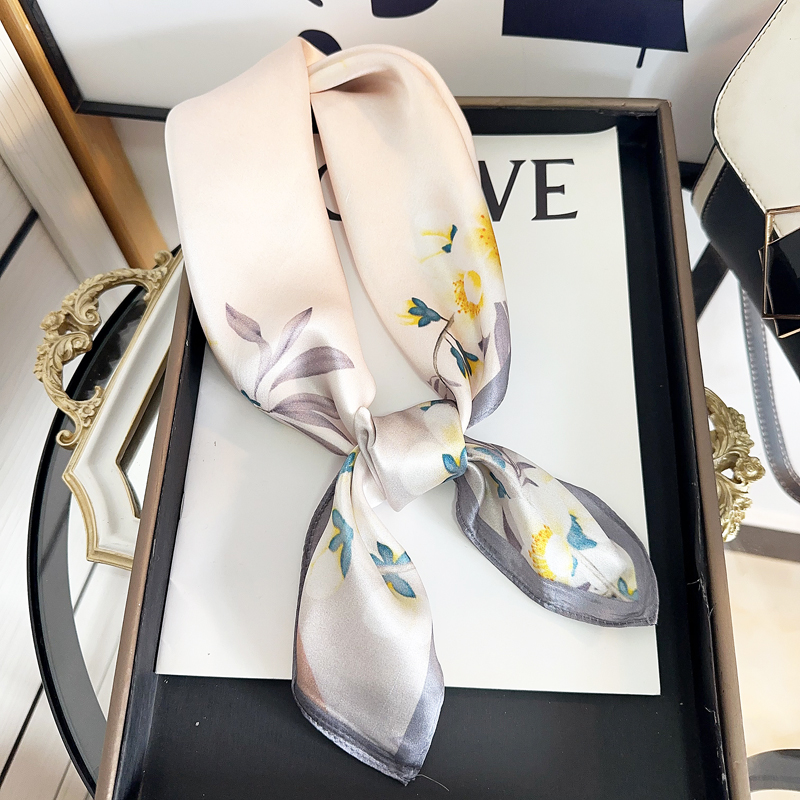 杭州丝绸丝巾女2025新款春夏小碎花100%桑蚕丝68cm中方巾真丝围巾