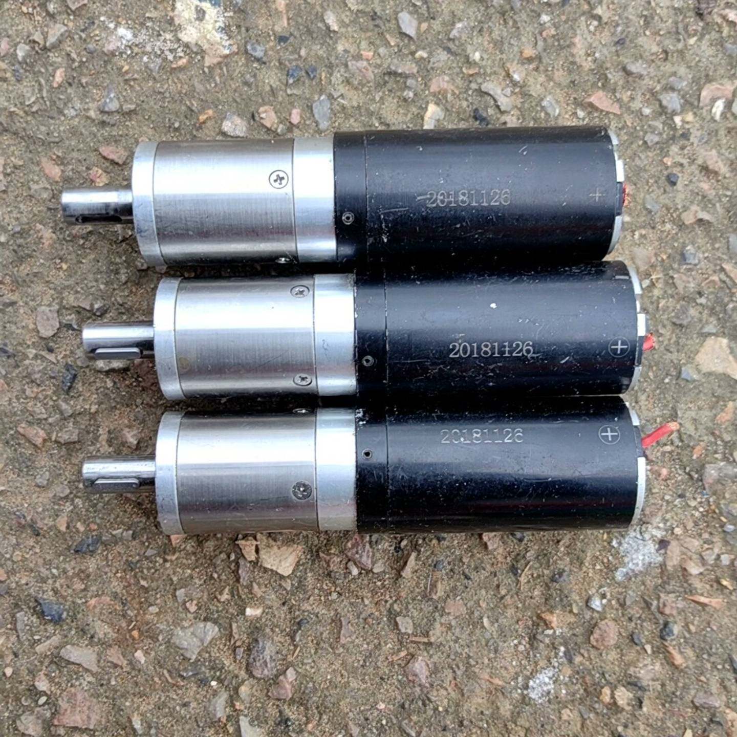 议价大扭力矩大功率直流减速电机12V24V正反转调速中轴低速60可
