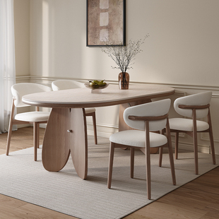 靖品优 简约设计桌子 奶油中古风洞石岩板餐桌家用吃饭桌2025新款