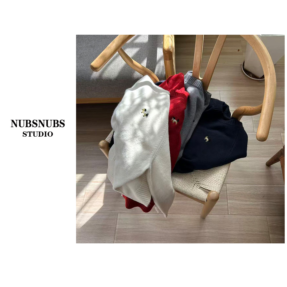 （价格已开）大林自制四色刺绣小彩马毛衣