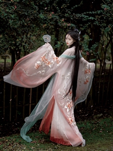 梦回韶华玉茗原创汉服女唐制大袖刺绣诃子裙一片式齐胸汉元素夏秋