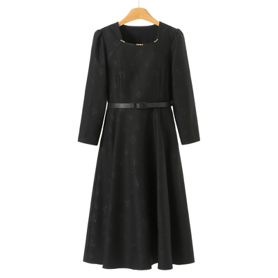 西湖阁老【萌】春装*绍 压纹玫瑰花方领金属扣大摆连衣裙155