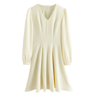 西湖阁老 春春V领单排小扣A裙摆收腰连衣裙SB775 尚