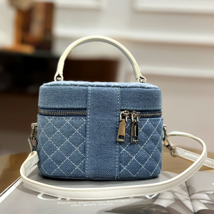 绍 乐D 小众牛仔菱格绗缝小方包520 339西湖阁老 瑕疵款