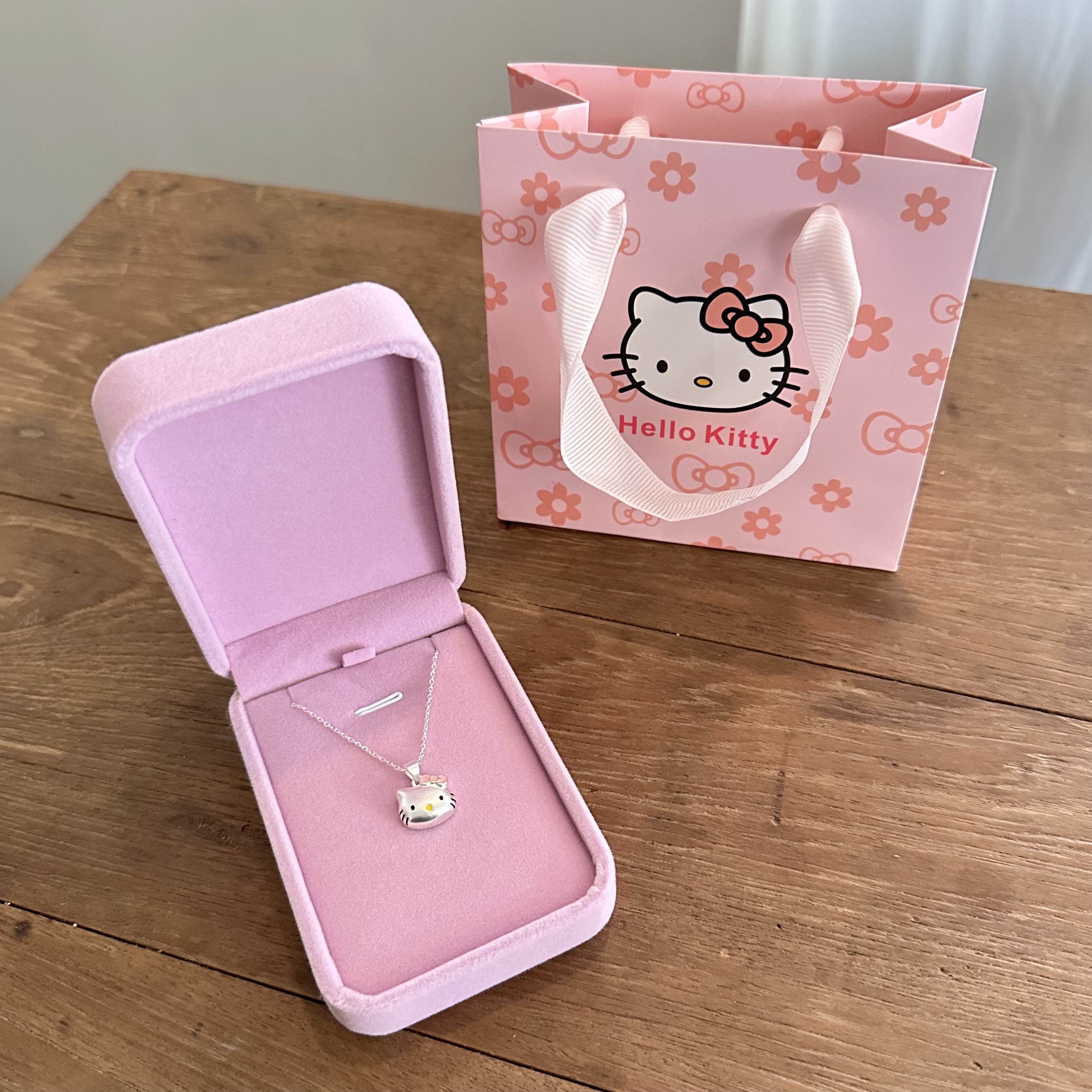 可爱HelloKitty吊坠项链女温柔风百搭锁骨链925银送闺蜜生日礼物