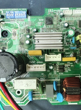 美的第五代变频拔码通用板. 17122000A35775 拆机