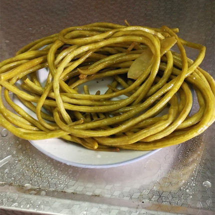 湖北麻城特产腌缸豆农家手工制作下饭菜酸豆角咸菜腌嫩豆角500克