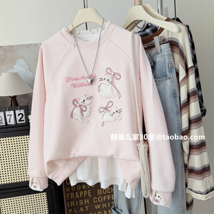 奶甜可爱~春季女装新款宽松大码拼白领口上衣小猫刺绣圆领女卫衣