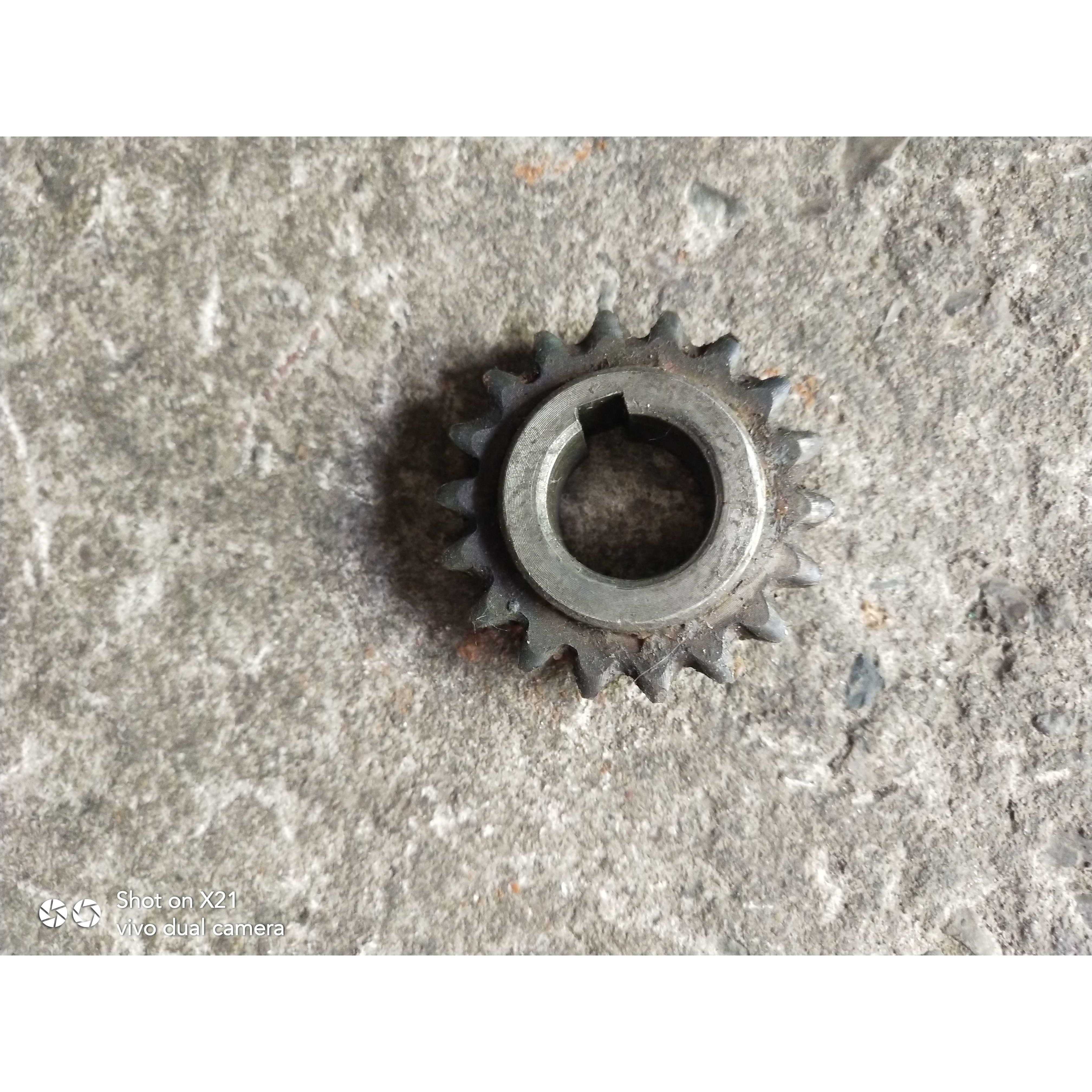 机床配件齐齐哈尔机床X6132A X532A铣床配件7243F齿轮Z18/M2.50内