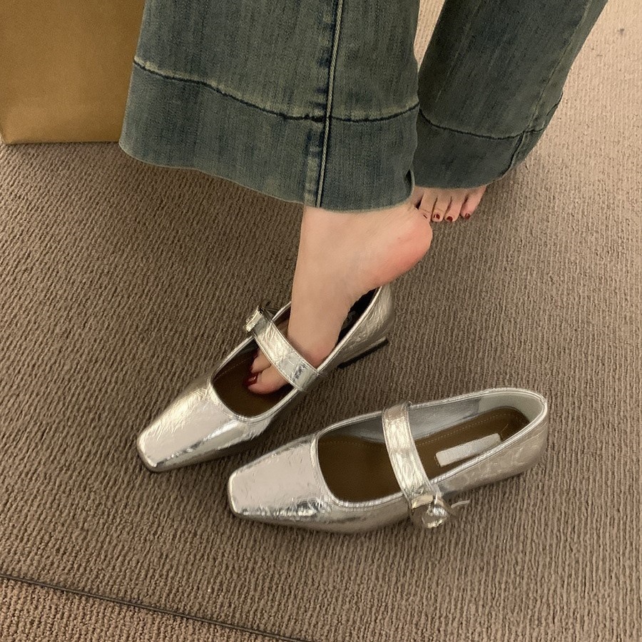 法式低跟方头银色玛丽珍鞋女鞋子2025新款冬季单鞋复古时尚小皮鞋