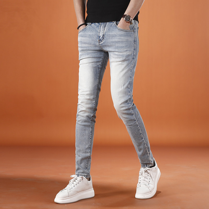 浅蓝色牛仔裤男款修身小脚2026春夏薄款潮牌时尚高端弹力男士长裤
