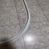 硅胶可弯曲挡水条浴室磁性防水条卫生间阻水淋浴房隔水自粘地面挡