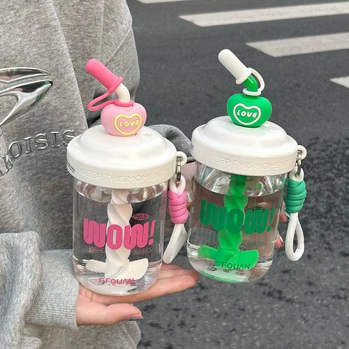 进口创意搅拌杯高颜值学生塑料水杯便携式咖啡杯可爱卡通手提吸管