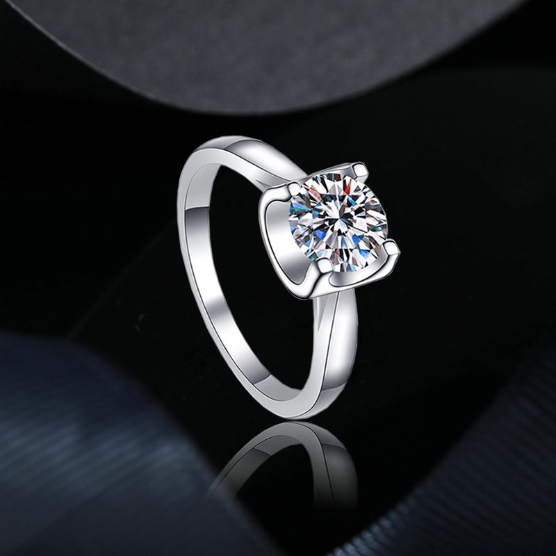 进口抖音热销s925银经典光面牛头1克拉钻戒ins网红轻奢时尚莫桑