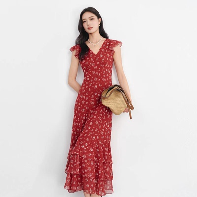 朱珠代言伊家法式碎花显白蛋糕鱼尾裙摆斜丝连衣裙2026夏季新品