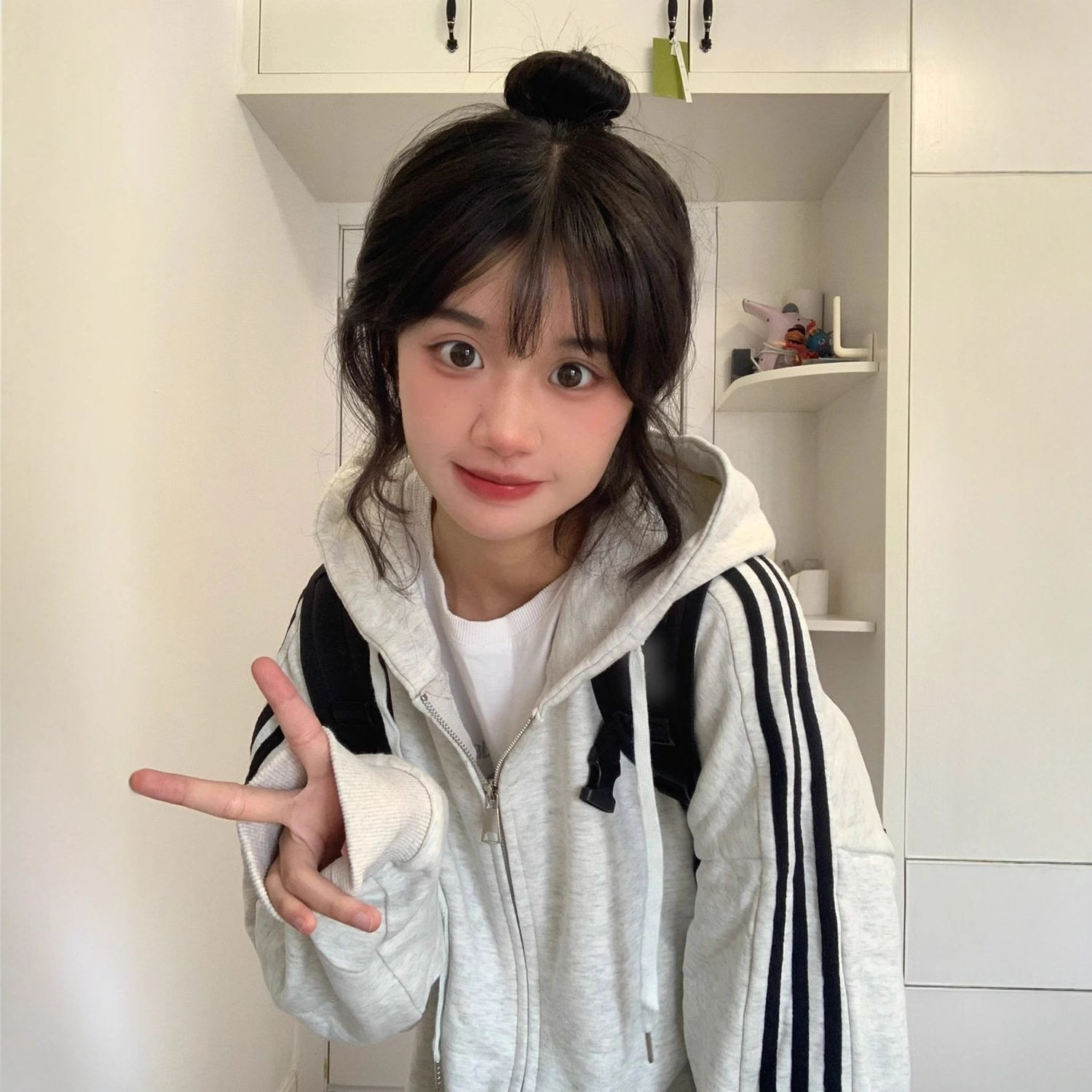 美式三条杠连帽卫衣女春秋oversize宽松小个子薄款开衫慵懒风外套