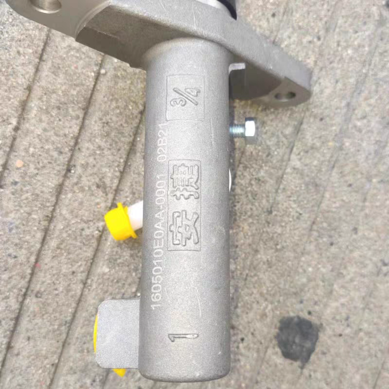 江淮货车配件康铃骏铃帅铃威铃原装铝制离合器总泵主缸E0AA/D800