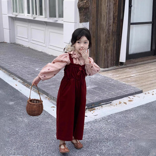 女童春装背带裤2026新款刺绣灯笼袖衬衣儿童红色宽松洋气阔腿裤子