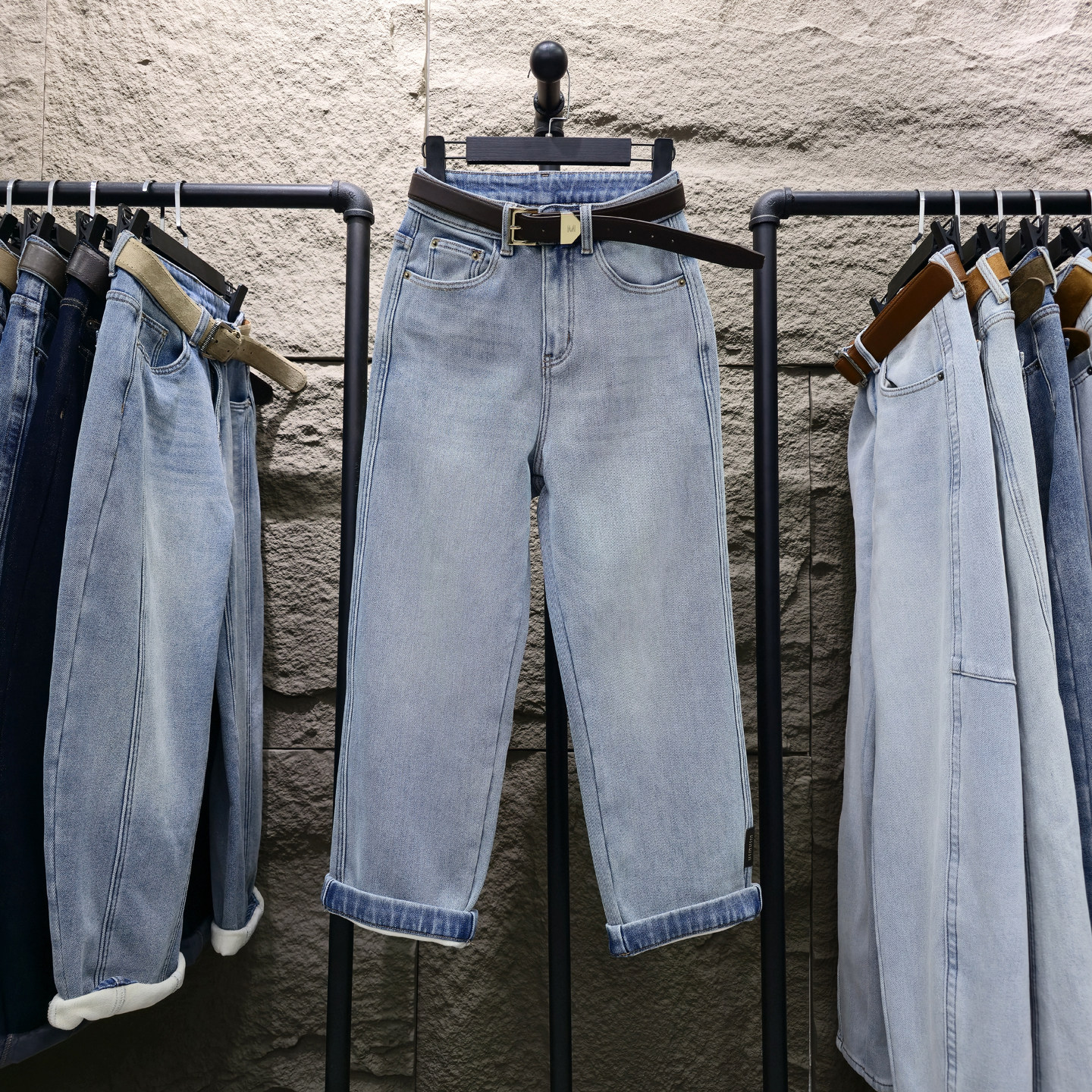 加绒加厚直筒牛仔裤女浅蓝色冬季宽松显瘦九分窄版法棍裤子烟管裤