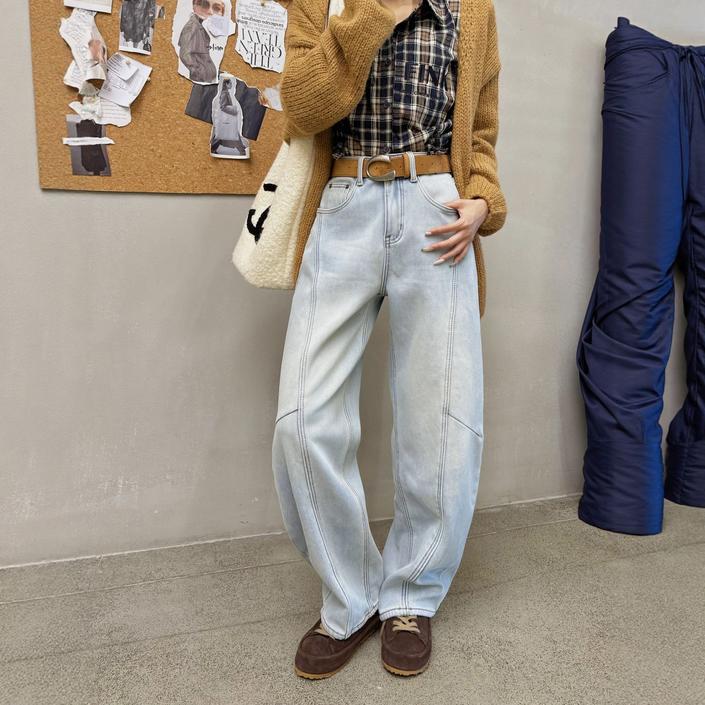 浅蓝色加绒加厚阔腿牛仔裤女长裤