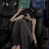 黑色亮闪吊带女生范气质显瘦宽松连衣裙 大码 新款 女装 法式 2025秋季