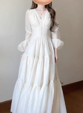 夏季优雅度假大码女装法式V领白色连衣裙温柔仙气质收腰显瘦长裙