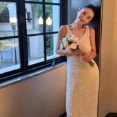 大码 简约亮片吊带连衣裙气质V领白色生日小礼服 法式 女装 秋冬新款