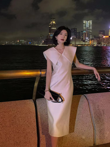 大码女装初秋赫本修身连衣裙