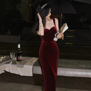 大码女装复古性感包臀高级天鹅丝绒收腰显瘦晚宴会礼服吊带连衣裙