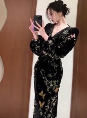 大码女装黑色丝绒印花长袖连衣裙