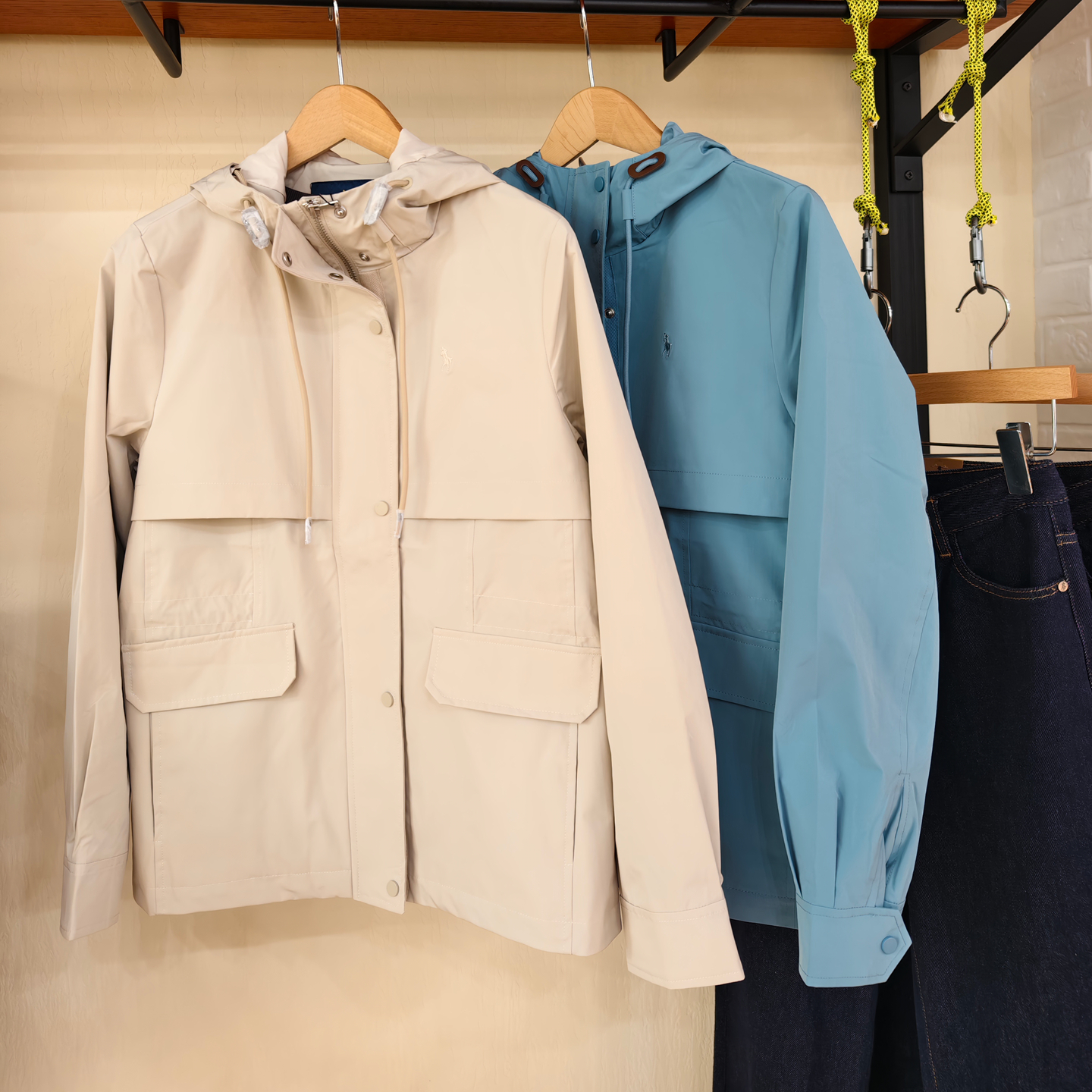 女式连帽夹克户外运动百搭舒适